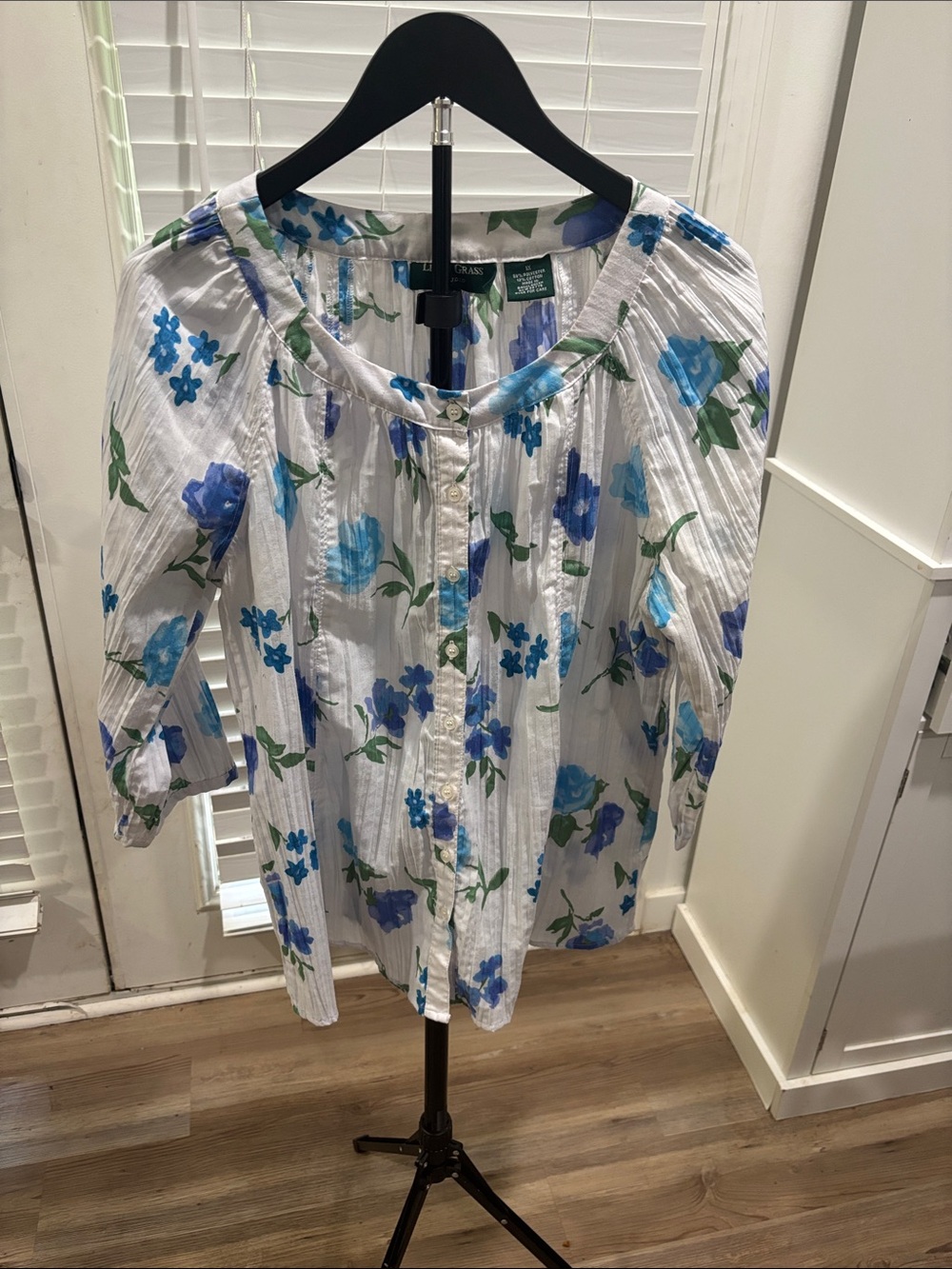 White Floral Button-Front Women's Blouse with Blue Flowers